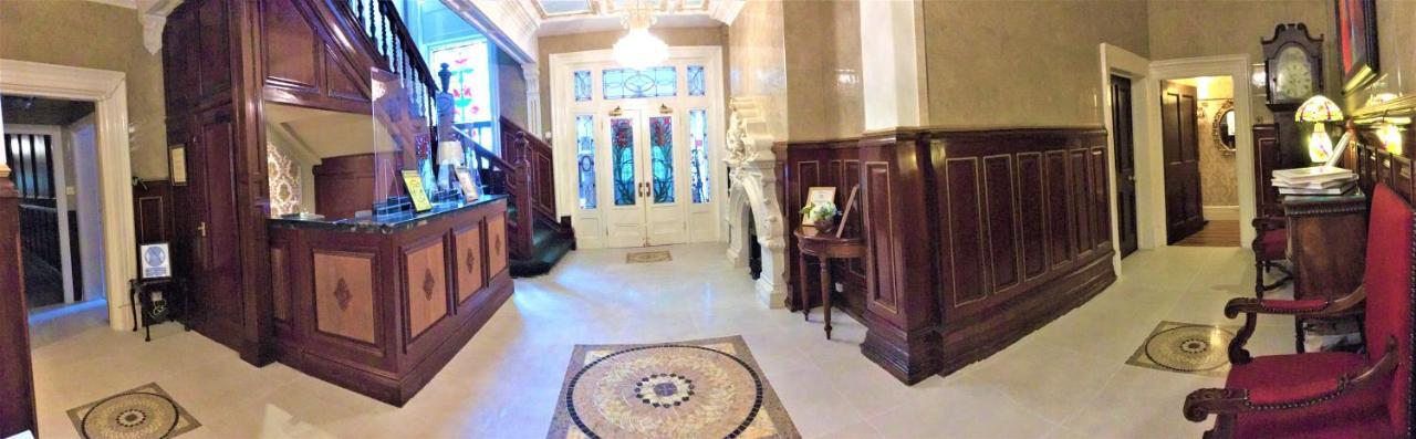 Astley Bank Hotel Дарвен Екстер'єр фото