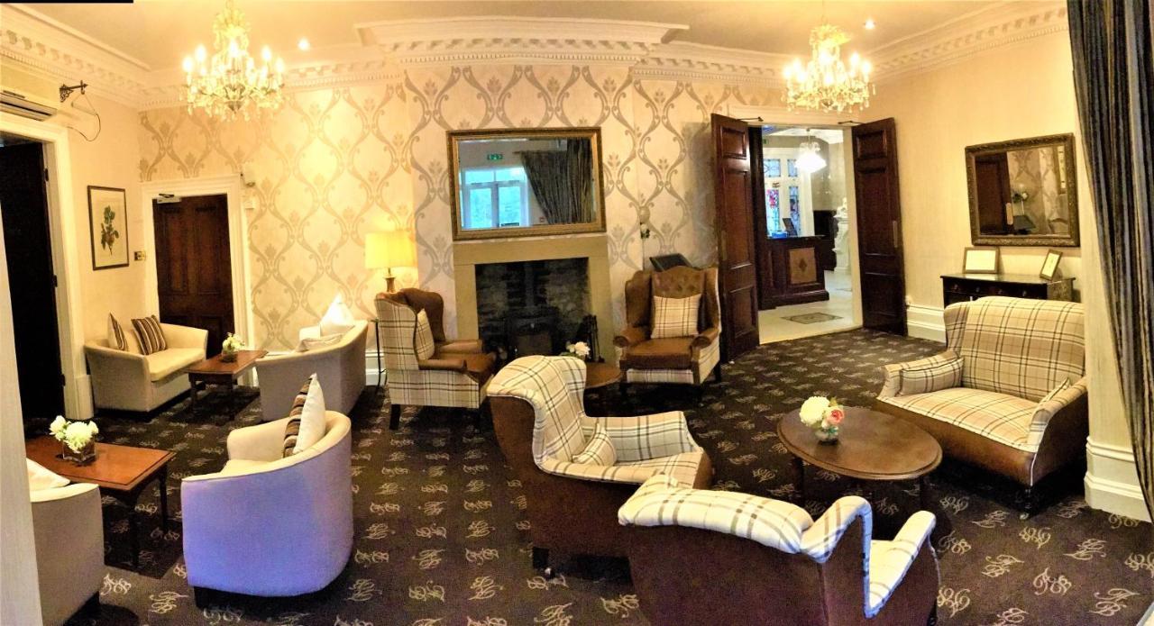 Astley Bank Hotel Дарвен Екстер'єр фото