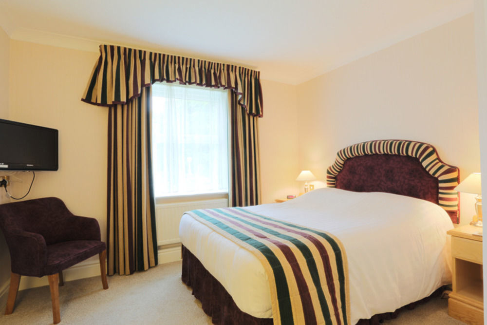 Astley Bank Hotel Дарвен Екстер'єр фото
