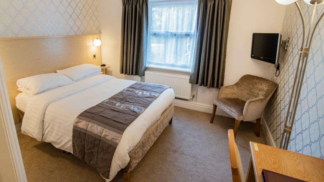 Astley Bank Hotel Дарвен Екстер'єр фото